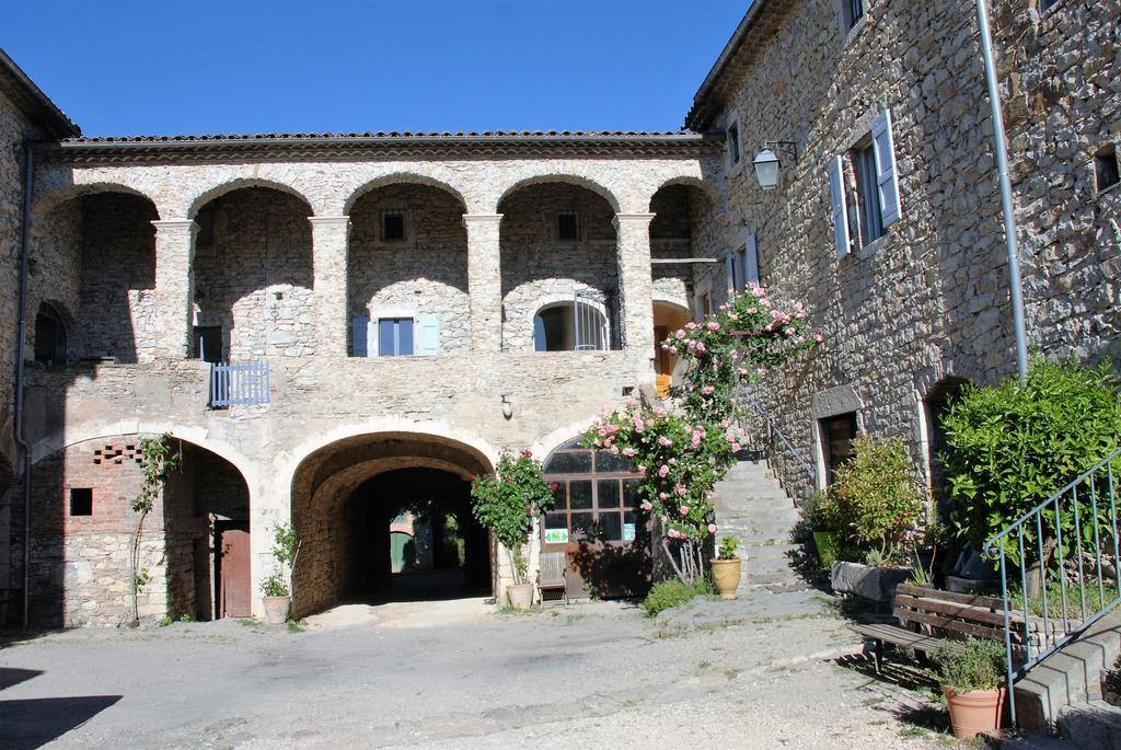 Les Jardins Du Mas Evesque Bed & Breakfast Rousson  Exterior photo
