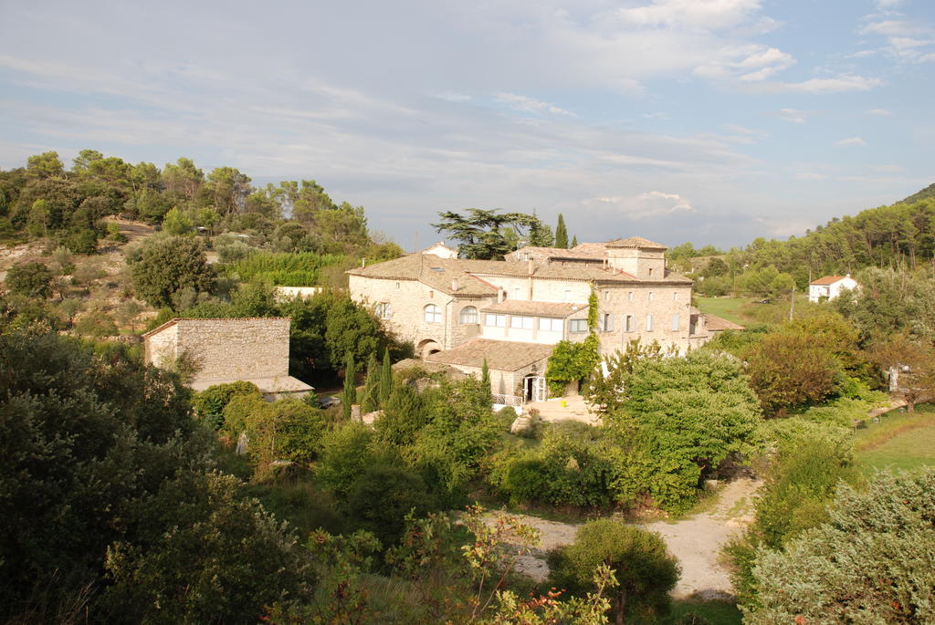 Les Jardins Du Mas Evesque Bed & Breakfast Rousson  Room photo