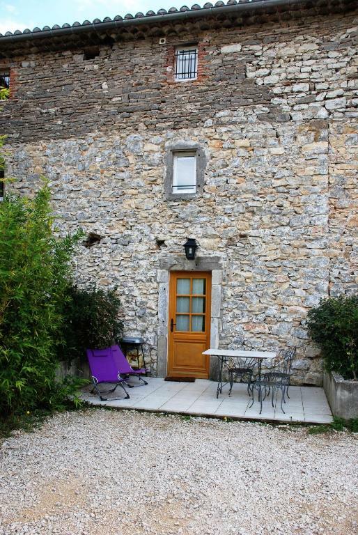 Les Jardins Du Mas Evesque Bed & Breakfast Rousson  Exterior photo